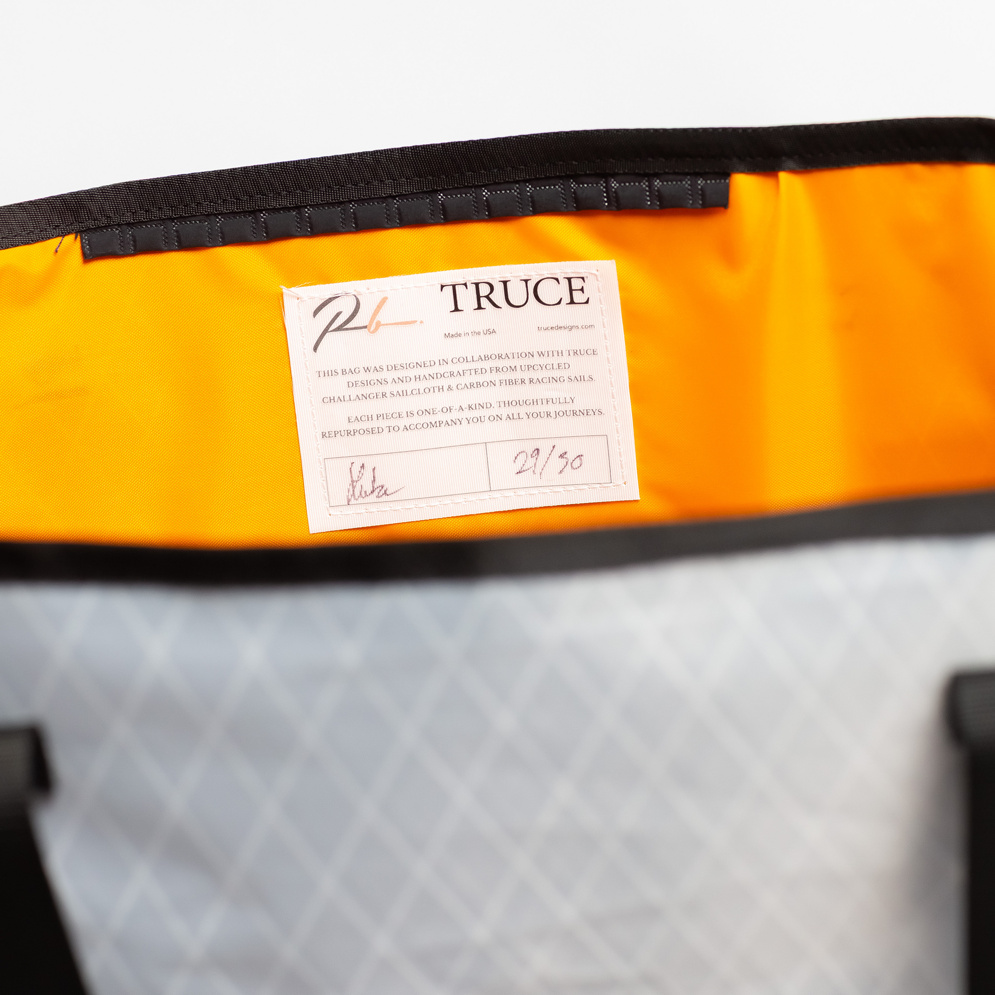 RESORT TOTE